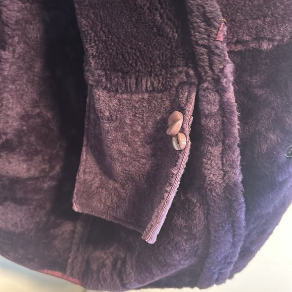 Vintage Hide Society large Purple Shearling  Coat, Made in Canada - Picture 5 of 7